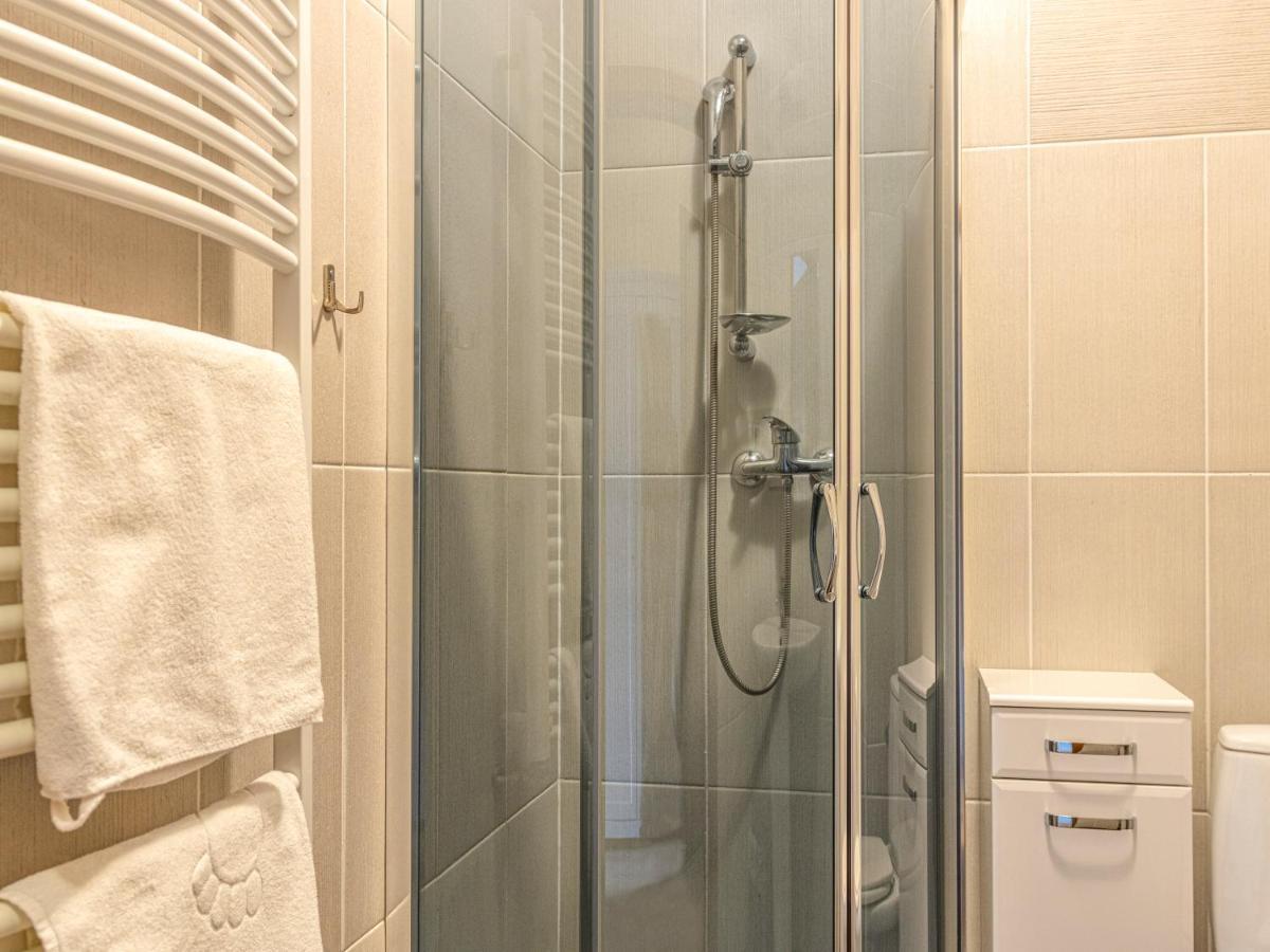 Pensjonat Zielone Wzgorze Lipiany Esterno foto